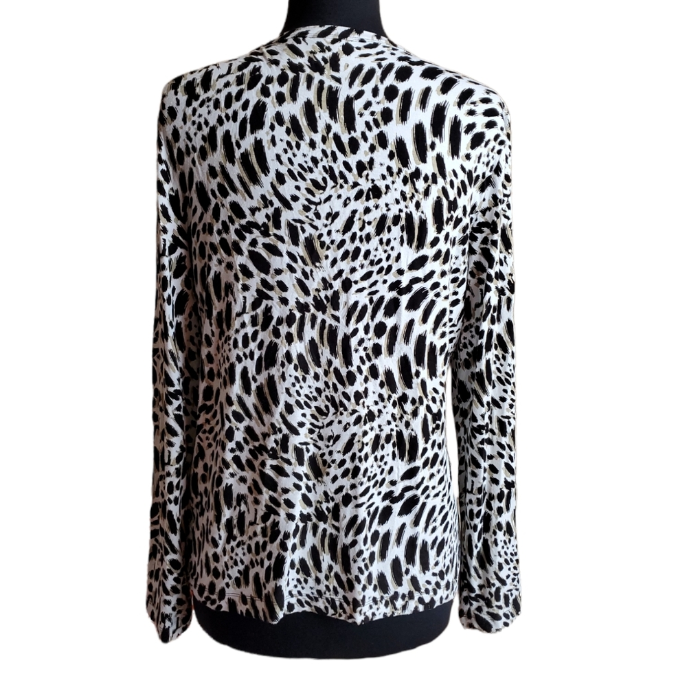 CHICOS Cardigan. - Picture 2 of 7